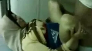 La bite de Stepson ma vieille voisine est une cochonne égaie la MILF chic Rachael Cavalli