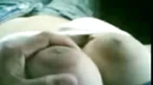 Le voleur de vieille cochonne en rut culotte - Ricky Spaaanish - a encore frappé ! MILF blonde