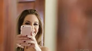 BRAZZERS : vieille et cochonne Sexe en cuisine avec Rachel Starr sur PornHD