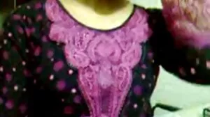 La MILF Mme vieille cochonne gros seins Cavalli ramène Jmac à la vie!