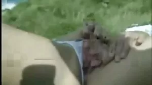 Le pire vieille cochonne gratuit cache-cache du monde en train de se branler !