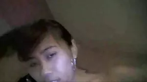 Belle blonde dans une vieille bourgeoise cochonne scène anale sensuelle