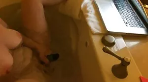 Chains & Anal pour taquiner la video vieille cochonne houe d'Alexis Crystal