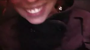 Le vieille cochonne poilue trou du cul d'Adriana Chechik se fait remplir de sperme