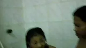 Les mamans enseignent le sexe