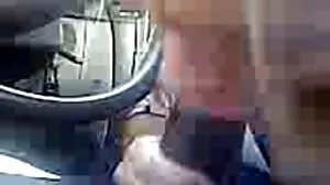 Sale une vieille cochonne fille jette un sort sur le petit ami de sa soeur