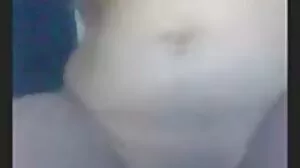 Cette chatte lisse mérite une baise vieilles salopes vulgaires douce