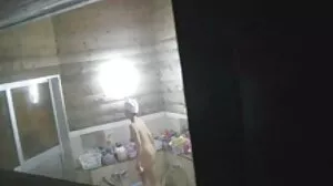 Une belle teen blonde rencontre une grosse bite en espionnant avec un drone vieille grand mere cochonne