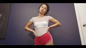 La demi-soeur Adriana porno vieille cochonne Chechik aime ce qu'elle voit!