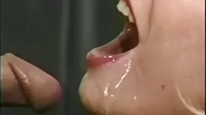 Facials4K : Plusieurs soins du visage à l'explosion de sperme offerts en cadeau pour Noël vieille femme cochonne sur PornHD